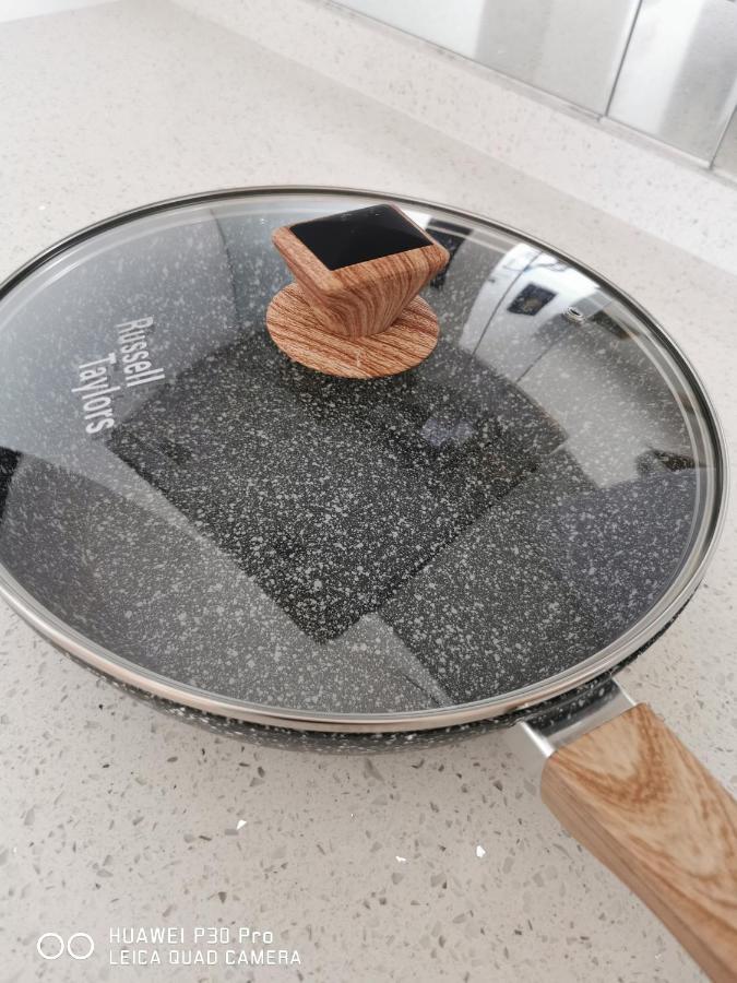 דירות צ'ראס Apple 4@Menara Simfoni/King Bed/Wifi/Netflix/Tvbox מראה חיצוני תמונה